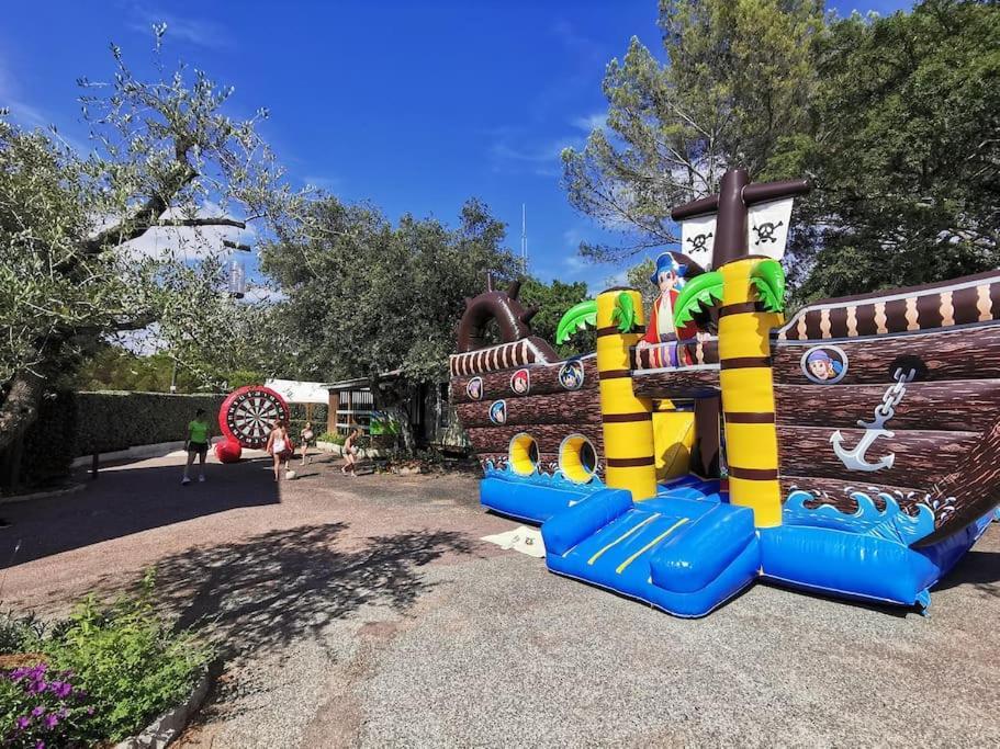 Mobile Home 6-Pers Camping Lei Suves-Cotes D'Azur-Including Airco Roquebrune-sur Argens Dış mekan fotoğraf